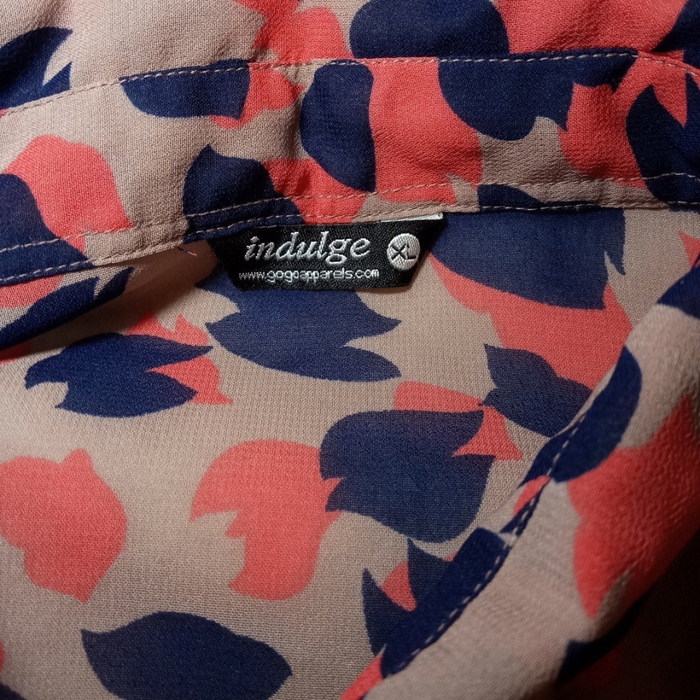 Colorful Patterned Blouse - Picture 5 of 5